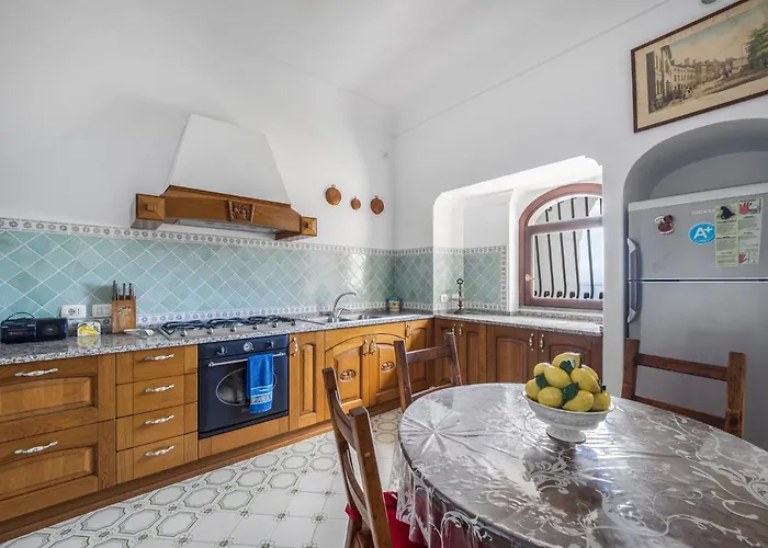 Casa Lauro - De Vivo Realty