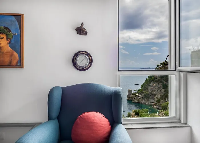 Casa Lauro - De Vivo Realty