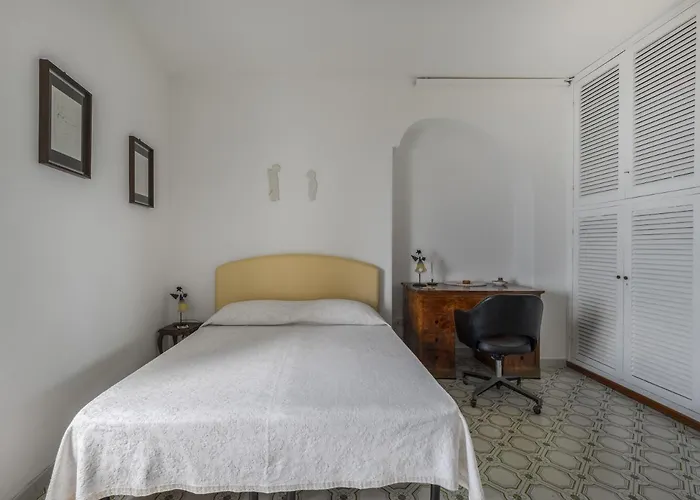 Casa Lauro - De Vivo Realty *