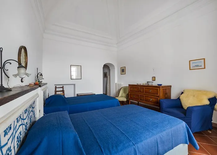 Casa Lauro - De Vivo Realty