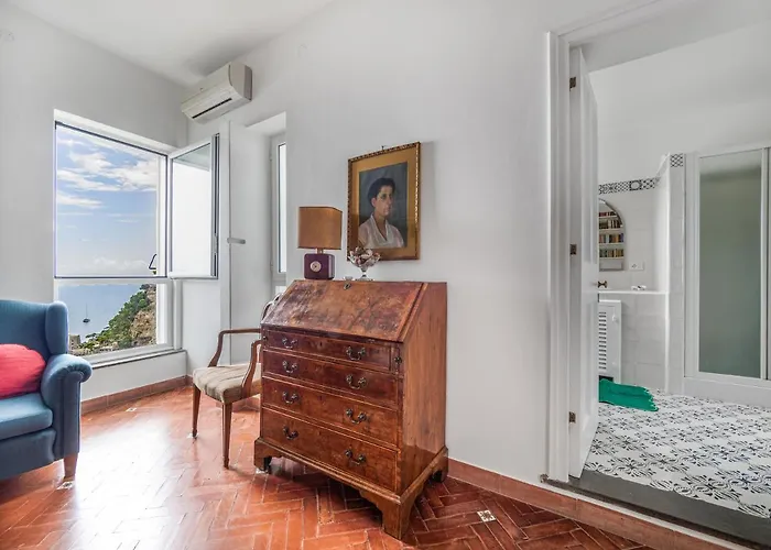 Casa Lauro - De Vivo Realty