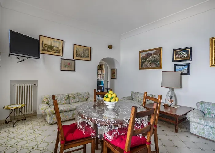 Casa Lauro - De Vivo Realty Ferienhaus *