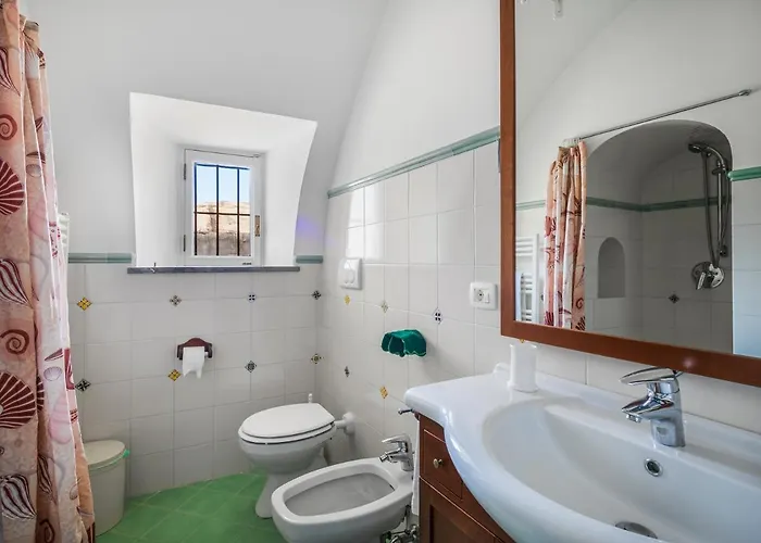 Casa Lauro - De Vivo Realty