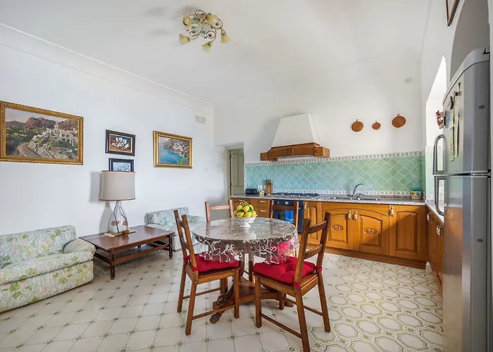 Casa Lauro - De Vivo Realty